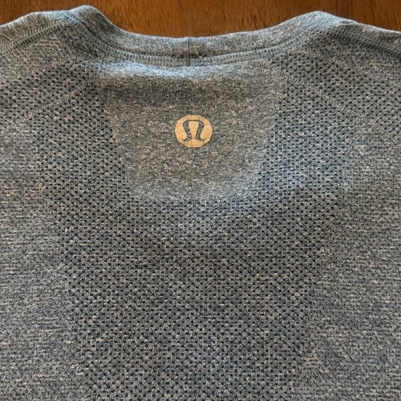 Lululemon Metal Vent Tech Long Sleeve Shirt Large ***3 snags*** - Picture 7 of 10